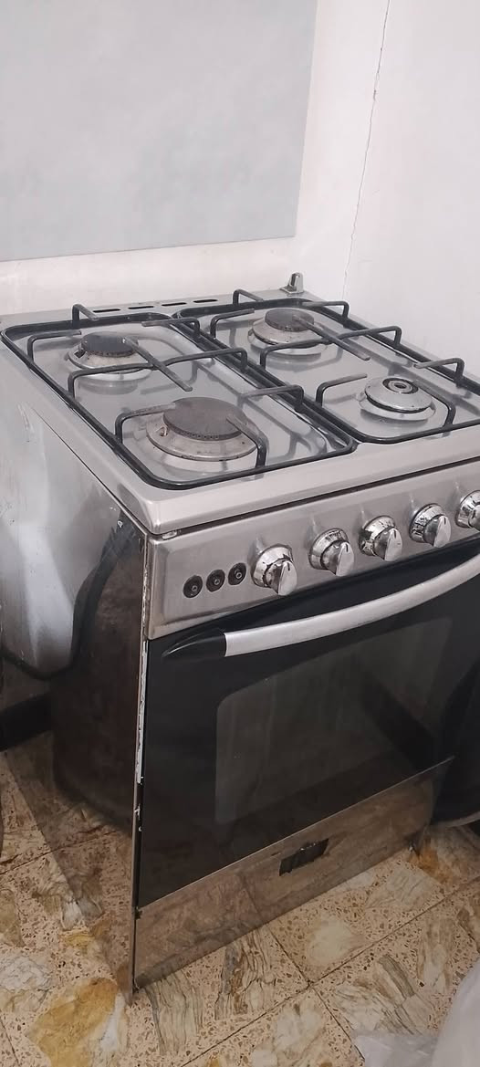 السلام عليكم 
غراض للبيع 
طباخ نضيف جدا وشغال والفرن مالته هم يشتغل سعر 75 
سبلت نوعيه جيده Gree شغال وبارد وبارد واحد طن سعر 150
والكونفيره شغاله دفع قوي بيها بس زرف بسيط سعر 50
المبرده الحديد سعر 50
التواصل خاص


**إذا كنت صاحب هذا الإعلان وتريد حذفه لأي سبب، رجاءا أرسل رسالة إلى الدعم الفني**