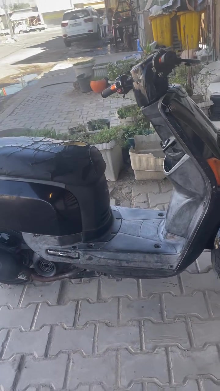 بوليس كابريتر للبيع او مراوس دراجه مابيها أوراق مفتوحه مره وحده بس فشك ما مفشوكه دراجه حلوه ونضيفه غراضها كلها جديده اكتب سعرك بل يرضي بي الله رقمي *********** شغله سلف بكل وكت هندر ما بيها
