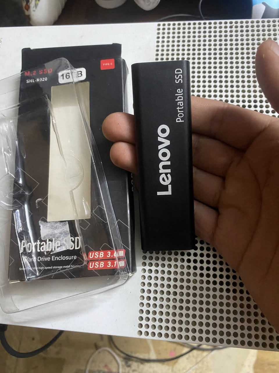 السلام عليكم ثلاث هاردات
2 خارجيات ( الاول مساحة 16 تيرا و الثاني مساحة 2 تيرا )
داخلي ساتا ssd مساحة 4 تيرا 
كلهن مفحوصات وشغالات


**إذا كنت صاحب هذا الإعلان وتريد حذفه لأي سبب، رجاءا أرسل رسالة إلى الدعم الفني**