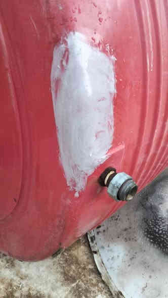 تصليح خزانات الماي البلاستك في البصره 
صيانه موقعيه ضمان سنه بالحيم 
نقال *********** البصرة
