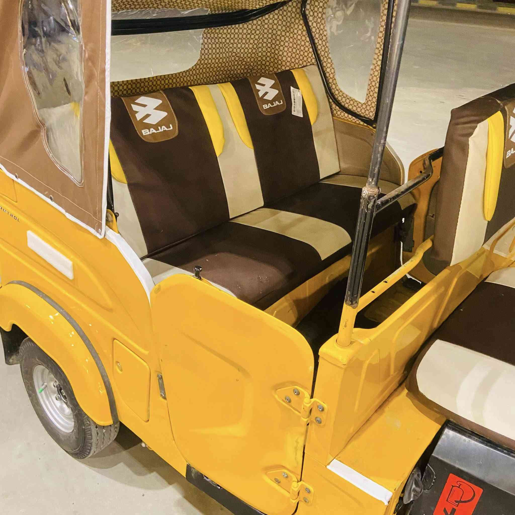 تكتك ثنين وعشرين طالع بل تلاثه وعشرين رقم وسنويه سعر 8500كشر كفاله جاهزه من كلشي دوشمه مسجل تخم تاير ***********
