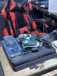 بلايستيشن4 سليم • نضاف 100/100 • رمادي شارع السينما