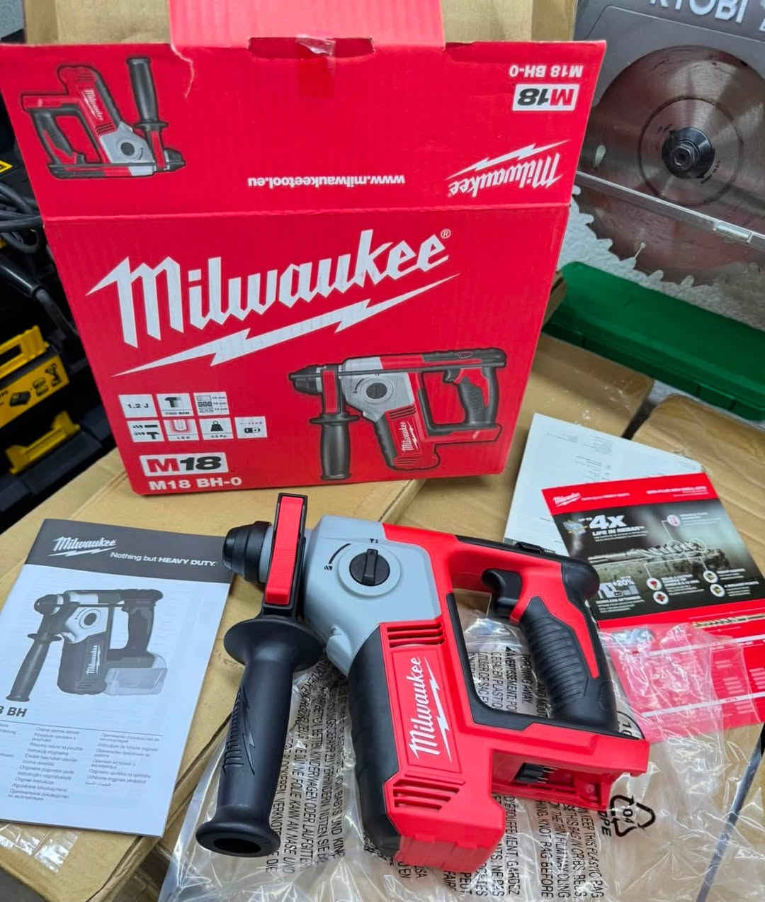 سلام عليكم اخوان
من رخصة الأدمن 
Milwaukee
متوفر مجموعة همر  ملواكي (اصلي فقط ) 
توصيل متوفر 
الشراي ايراسلني واتساب او خاص 
📞*********** واتساب

