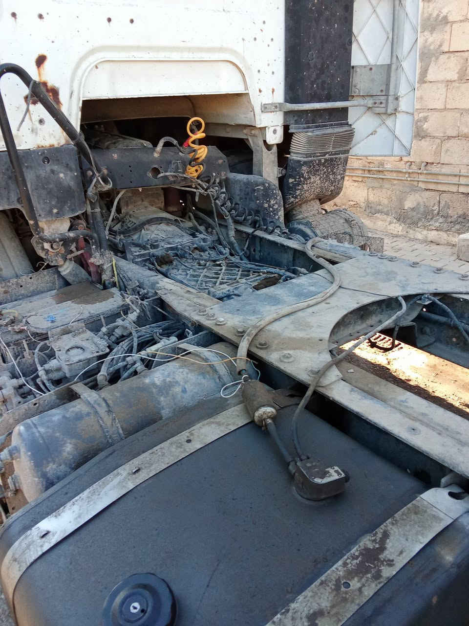 للبيع رينو موديل 2004 شغاله جاهزه للعمل مكان الانبار الرمادي هذا رقمي ***********
