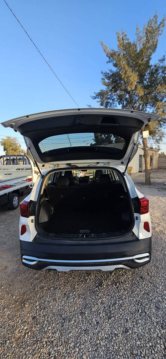 كيا سيليتوس 2023 فول مواصفات 1على1
رقم بغداد بسم صاحبها 
مكان السياره القائم العبيدي 
ماشيه 60 الف كيلو متر 
ضررها تبديل الدعاميه الاماميه نفس الون وارد امريكي محرك 2000 دوش. السعر 173 ورقه 
رقم صاحب السياره ***********
