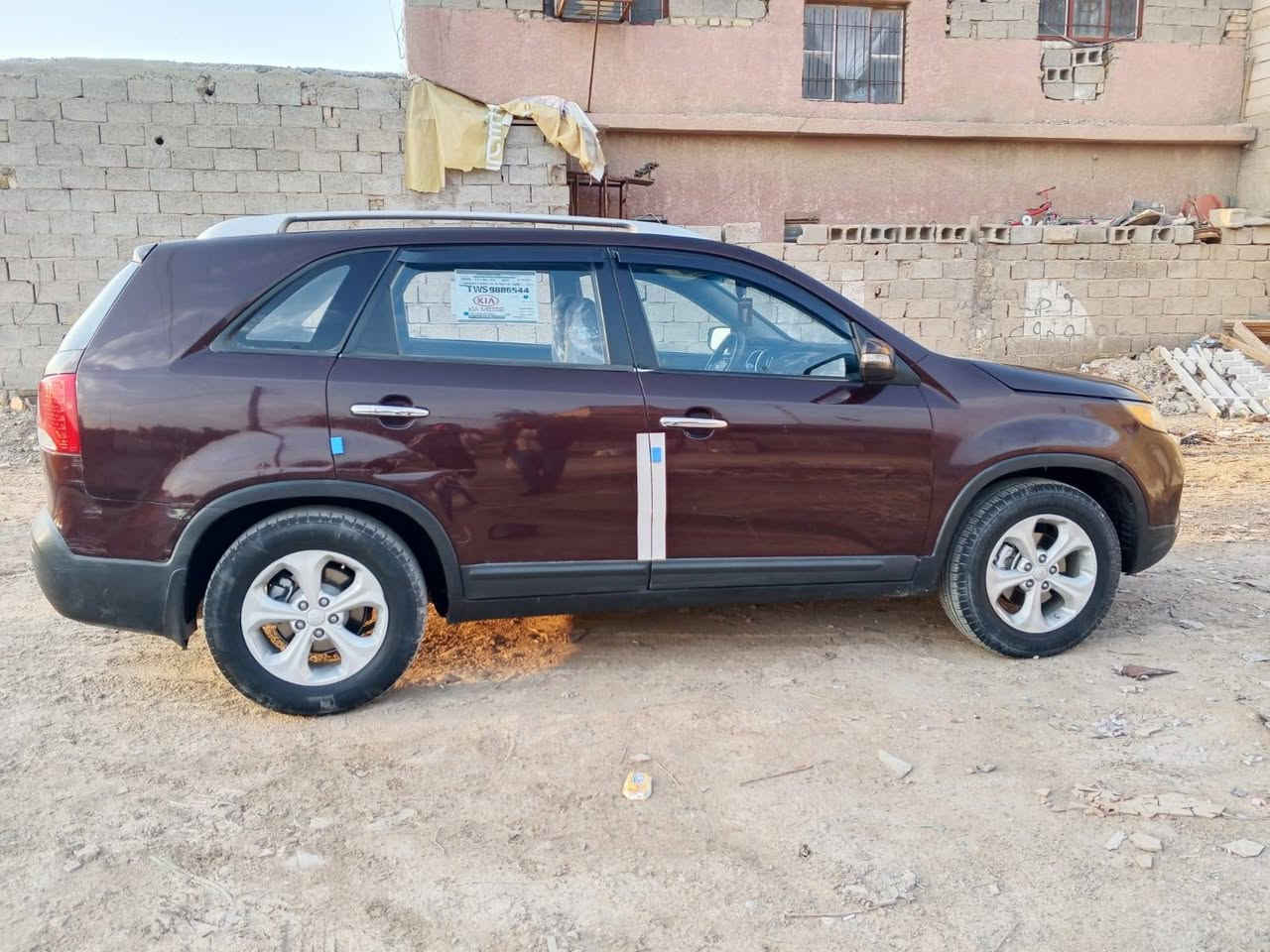 السلام عليكم مرخصت الادمن سورنتو  موديل ٢٠١٢ بسمي تحويل مباشر وارد أمريكي حادثهة قليل بلبنيد منغير دواخل صابغين جاملغين وبنيد سياره كير و محرك ٢٤٠٠ خير من الله ٢٤٠٠ وسعر ١٢٥ وبيه مجال عنوان بغداد قرب بسمايه رقم ***********
