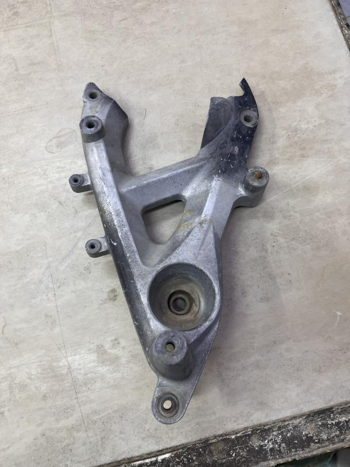 للبيع جوزه سكنس اصليه كلهن ب١٥ الف مكاني بغداد الحريه  ***********
