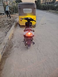 دراجه ماكس شغاله سلف هندر  مناقصه شي سعره 400 وبيه مجال  07505318869