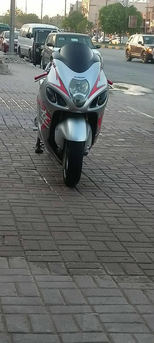 سلام عليكم شباب هيبوزه جيل الاول الدراجه نضيفه كلش مال جناي بيهه تطوالات مصبوغه صبغ اصلي وكاله الهولندي محدثه وشمه شكل جيل الثاني الدراجه جاهزه من كلشي تايرات جدد ادامه كامله الدراجه نكره بكل وقت حاميه بارده نكره بكل وقت باتري واحد اكو دراجات يخلون ثنين باتريات.. لا هاي باتري واحد محرك بيهه جديد ومكفول.. مكانهه كربلاء حي التحدي سعرهه ب30 بيهه مجال.. معلومات اكثر تواصل *********** وتساب مفتوح.تحياتي للجميع
