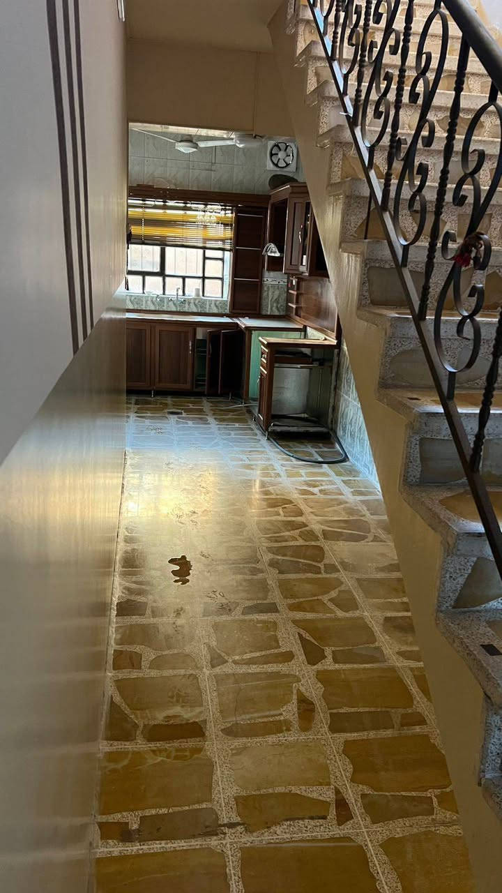 دار للايجار
الموقع : حي الحدباء ( قرب صيدلية الفيصل )
المساحة : 120 متر
الواجهة : 6 متر
الطابق الاول : غرفة نوم وهول واستقبال ومطبخ وصحيات
الطابق الثاني : غرفتين نوم وصحيات

نستقبل عروضاتكم في اغلب مناطق الجانب الايسر
موقع المكتب : حي الصديق - شارع 20 - قرب شركة كار للجباية
لمعرفة كافة الاسعار يمكنكم الانضمام الى قناة التلكرام عبر الرابط ادناه : 

‏ https://t.me/PillarsRealEstate

للاستفسار الاتصال على الارقام
***********
***********
