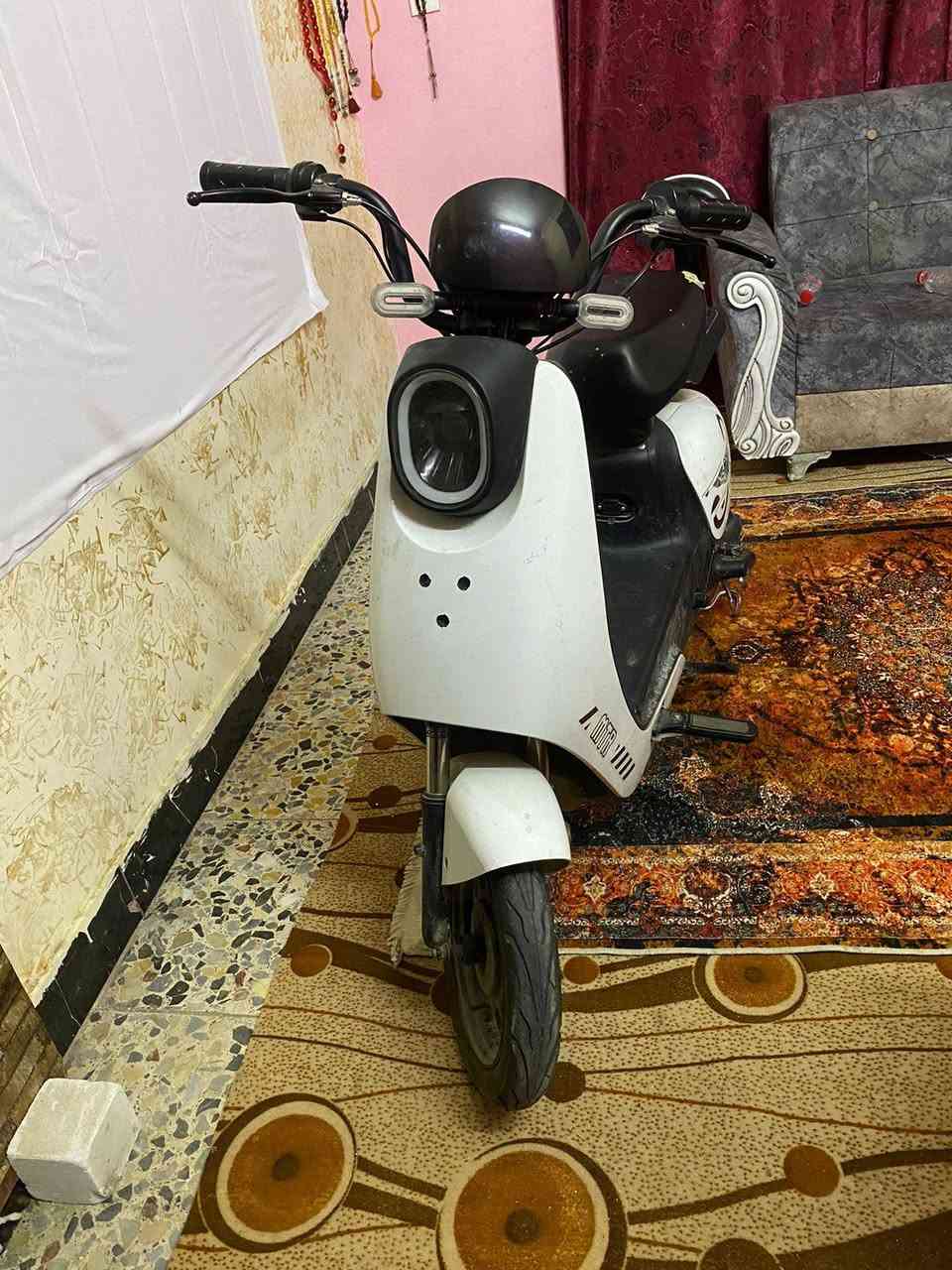 سلام عليكم دراجه شحن سرعه دراجه 25 تقفل سرعه وحده بس دراجه جديده بطاريه موجوده غراضها موجوده سعر دراجه 275 للاستفسار اكثر انتصل على هذا الرقم 
***********
