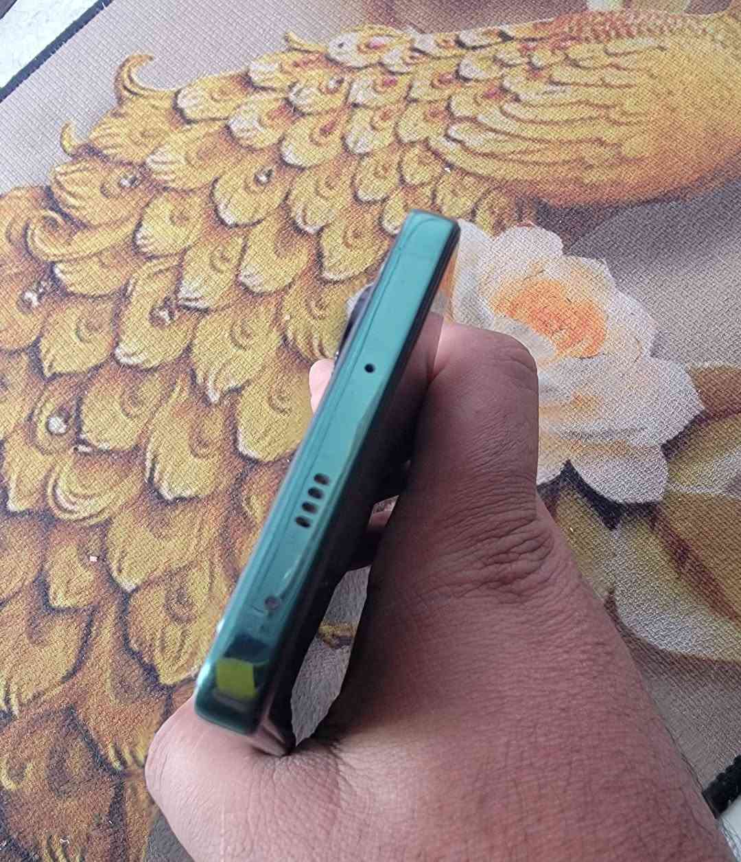 السلام عليكم للبيع
تكنو بوفا 6 برو G5
ذاكره 256 +12
مكفول الجهاز 
***********
السعر 180 الف 
مكاني عفج
