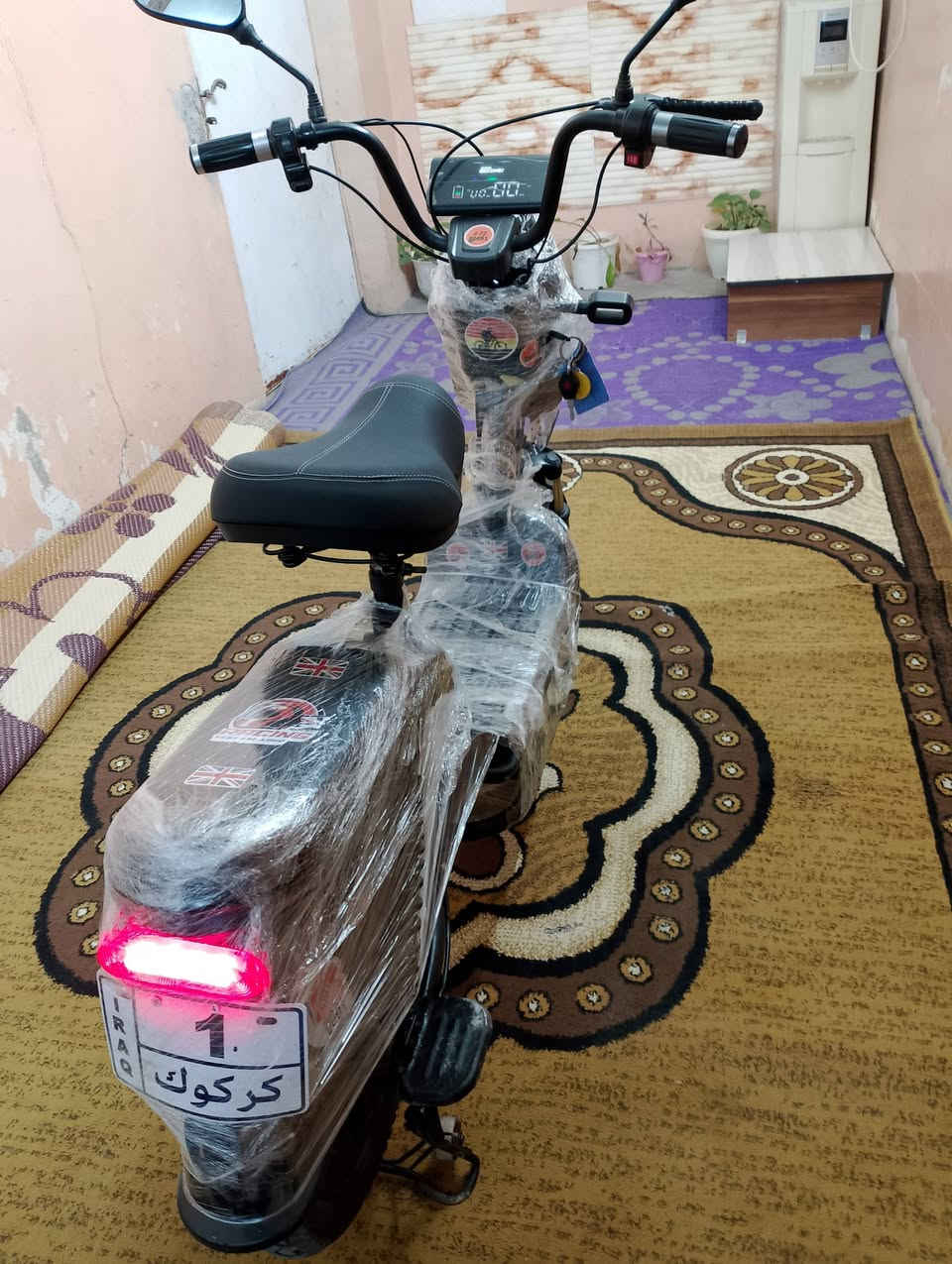 دراجه للبيع شحن موديل 2024 حجم 14 السعر 185 الف وبي مجال للطيبين
السلام عليكم دراجه شحن حجم 14 دراجه جديده موديل 2024 مستعمله شي قليل 4 بطاريات الشحنه الوحده توصلك 25 كيلو متر 
تايرات لوك كهربائيات شغال بريكات مضبوط السرعة مالت الدراجه 3 سرعات على وضع الشركه مع شاحنة بطاريه بلادي  شاشه شغال لوك السعر 185 مكاني كركوك الماس رقمي *********** بيع مستعجل
