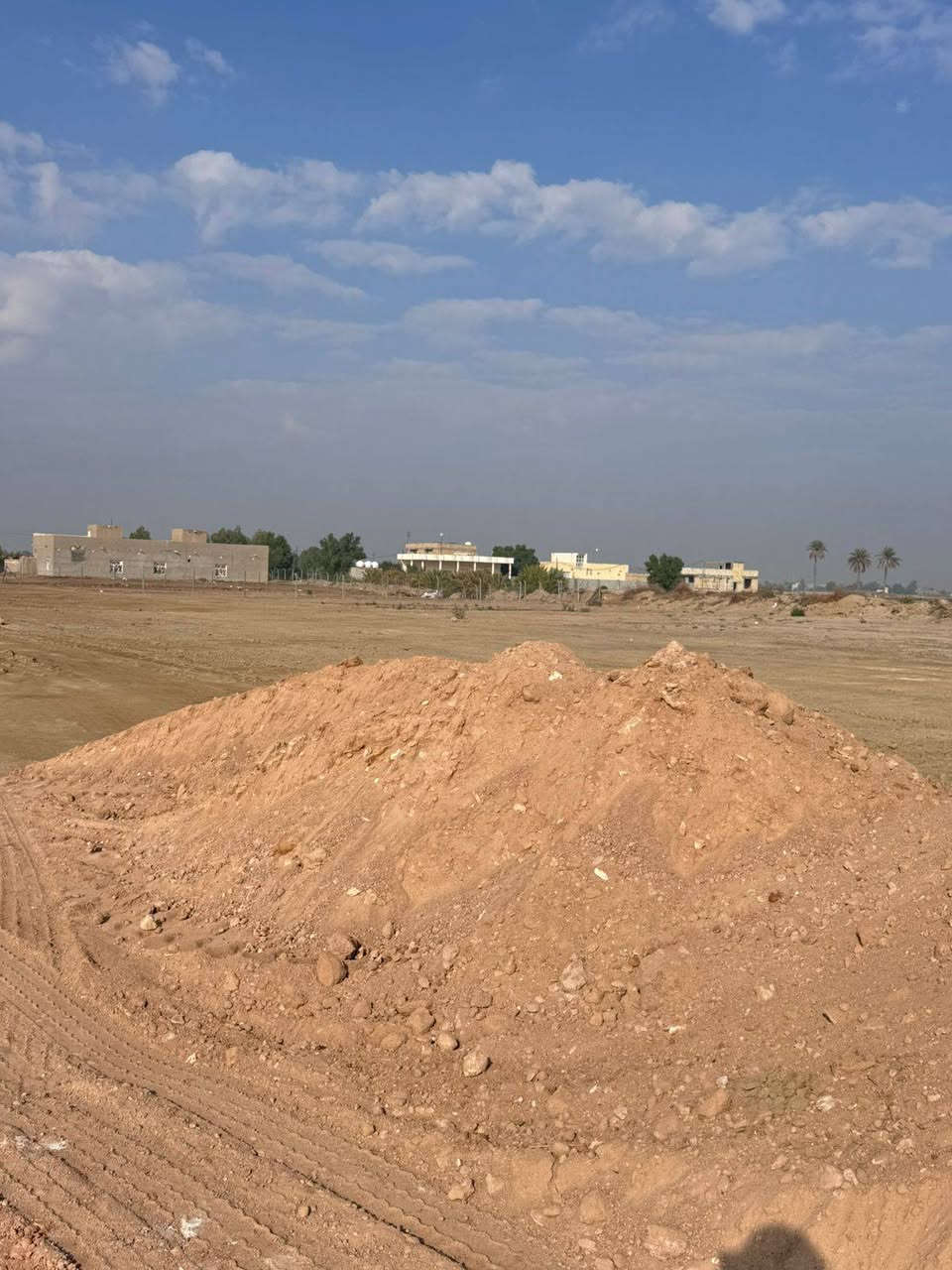 السلام عليكم 🌍
⭐يوجد دوانم ⭐️ طابو زراعي سند⭐ 25مداور 

مع كافة الخدمات
(ماء  +كهرباء  +تبليط مع اناره ليليه حديثه +ارصفه)
العنوان الديوانيه طريق السدير قرب السيطره .  على الشارع العام طريق الزوار
الاستفسار *********** واتساب
