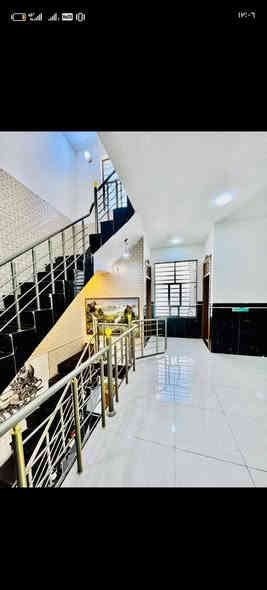 بيت 🏡 للبيع ( مساحته ٢٠٠ متر طابقين ) مكانه نجف مجمع بيتي مقابيل مجمع لكرار   شغل لبيت كله درجه اولئ —-  #لكهرباء   صب كون كوريت طابوك جمهوري  ✅يحتوي لبيت عله سته ٦ غرف نوم 🛌 يحتوي لطابق( لول ثنين ٢ غرف نوم 🛌 وصاله ومطبخ وصحيات وصحيات عدد ٣ وكشوفه وستقبال 🤩يحتوي لطابق لثاني اربعه ٤ غرف نوم 🛌 وصاله وصحيات عدد ٢ ومنور خارجي خريطة كلش حلوه 🤩✅( لسعر 260 وبي مجال لشراي) استفسار نتصال او تساب *********** مبادره هم يرهم
