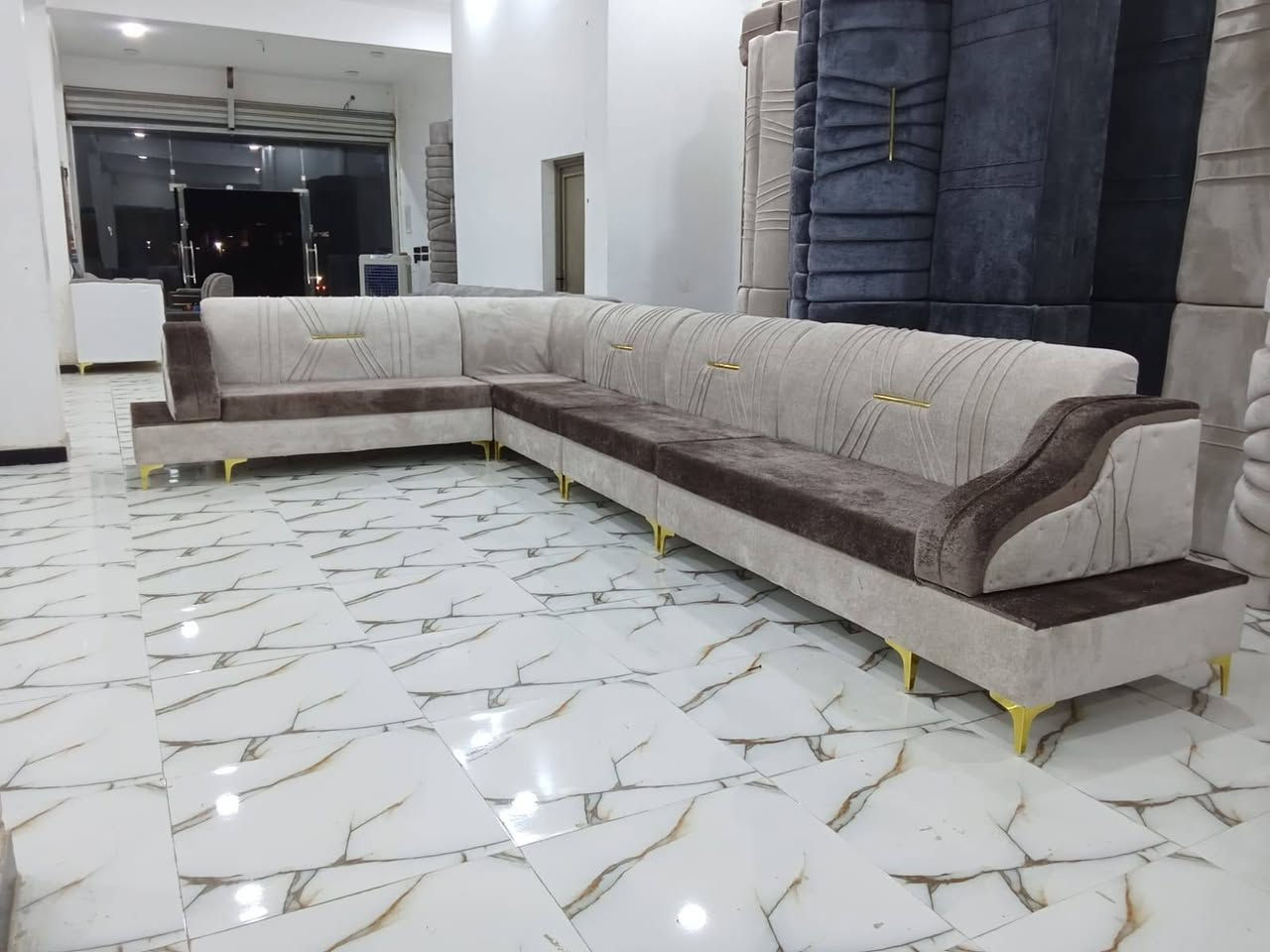 ✨ معرض رائد للدواوين ✨
أفخم وأجمل الدواوين  👑

تفصيل جاهز حسب الطلب وبأفضل الأسعار
📍 العنوان:ناصريه الاسكان الصناعي نزلة جامع مقابل صيدلية فوزي عباس
📞 ***********
اختار فخامتك ويانه 🔥
