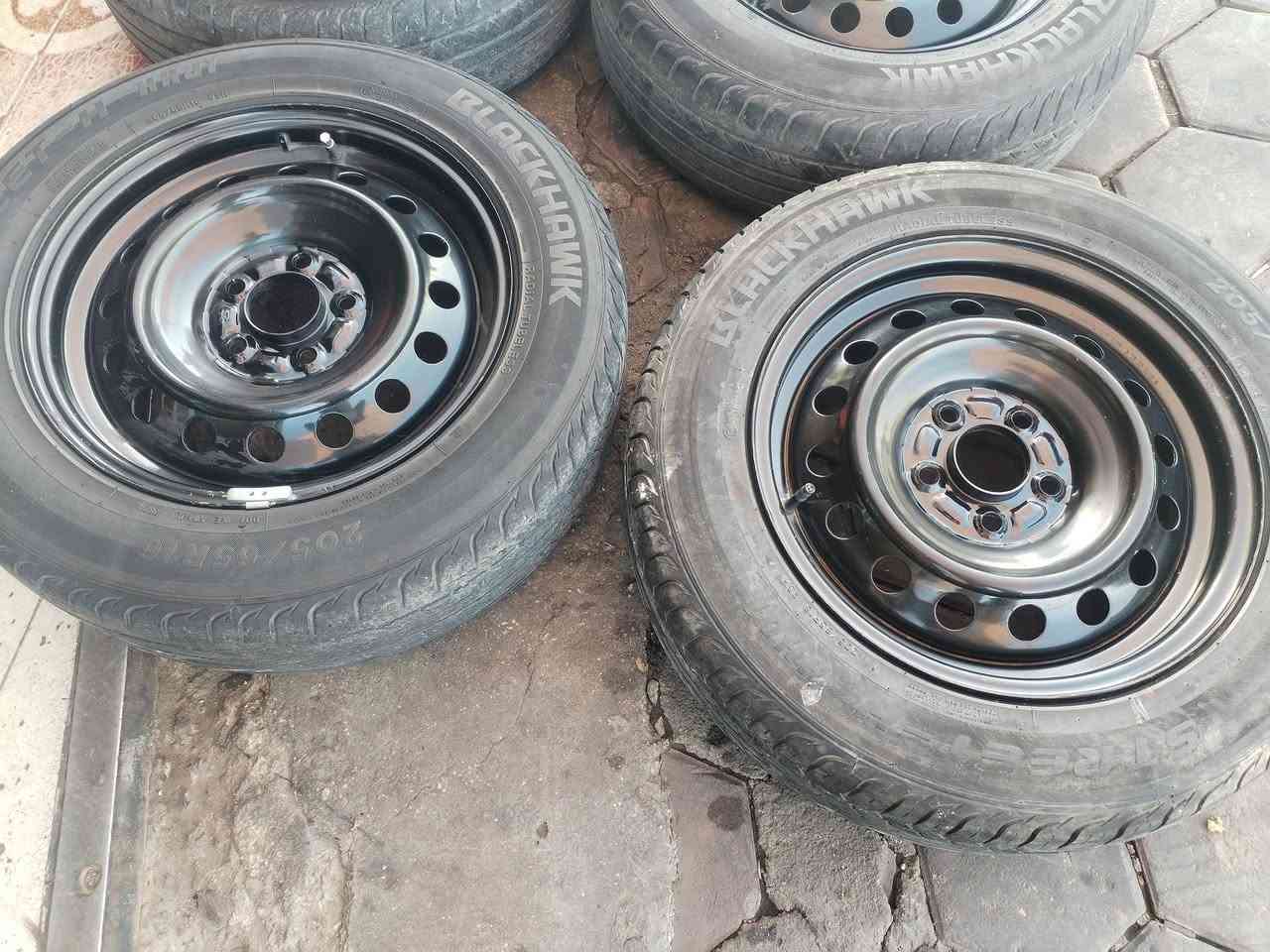 سلام عليكم للبيع ويل عادي اسود حجم ١٦ مصبوق حراري جديد لا عواج هوه وتايراته مكان كوت ***********
