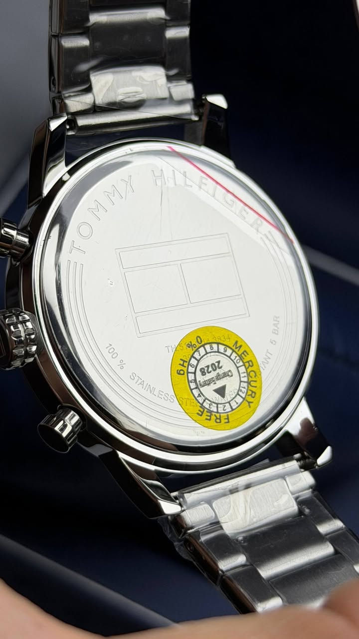 Tommy HILFIGER 
ايطالي اصلي وكالة 
رقم الموديل 1792179
كاملة المرفقات ضمان سنة 
ارقام واميال لامينوس
سناتر ( اسبوعي - شهري ) 
نظام 24 ساعة
ستانلس ستيل بالكامل 
مقاومة للماء 5 بار 

السعر مناسب جداً للمهتمين

KjueUvzGTjJNetgXvk


**إذا كنت صاحب هذا الإعلان وتريد حذفه لأي سبب، رجاءا أرسل رسالة إلى الدعم الفني**