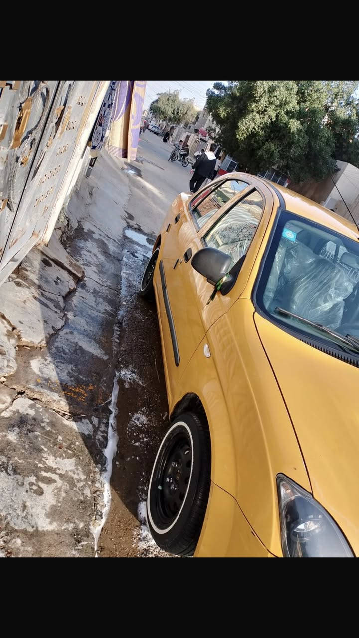 سلام عليكم طيبة موديل2015 مكفوله من الضربه ولصبغ بيها بس طخه موضحه بل صور صدر امامي خلفي جديد صالي سبوع من شاده تخم تاير جديد تبريد ثلج حماوه ربع شتا صيف مكينه تخبل كير بيي الرابع يفلت بس  السياره مال شغل خير من الله مكاني بغداد العبيدي السعر39 الرقم ***********
