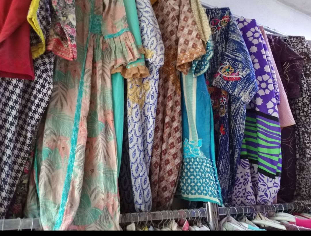 مكلف بلنشرموجوددشداشه مخور كشمير كدري وتراك  كسر جديد مابي عيب شلعه الزوج  5000  الطي نزال سليم يم افران باريس وتساب *********** الحجيه ام علي
