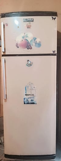 ثلاجه للبيع نضيهةةةة كلشش السعر 300 الاتصال على رقم  07768705488