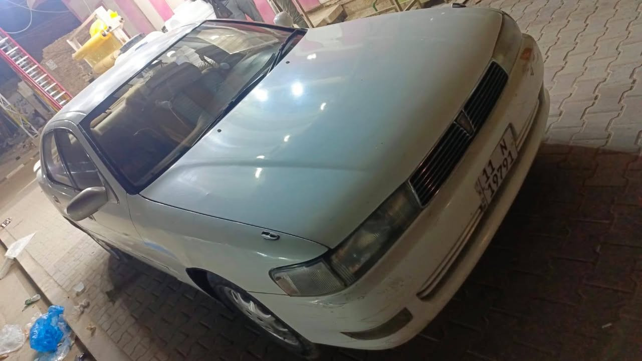 سلام عليكم كرسته للبيع سياره جديده ومكفوله من كص سياره بسامينه رقم جديد تخم تاير وتفاصيل تصل وبخدمتك العنوان نجف ***********
