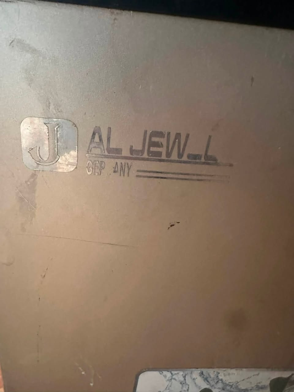 مجمده صغيره للبيع ماتاخذ مكان وتجميدها يخبل واستخدام قليل بعدها جيس بيها مامحتاجتها ودابيعها سعرها ١٥٠ مكان الغزالية


**إذا كنت صاحب هذا الإعلان وتريد حذفه لأي سبب، رجاءا أرسل رسالة إلى الدعم الفني**