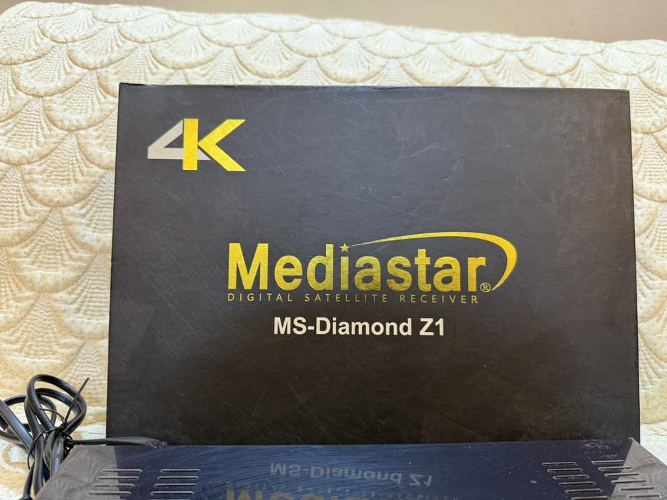 السلام عليكم
جهاز ميديا ستار z1  

 اندرويد 4k مستخدم نظيف

 كامل ملحقات مع ريمونت عدد 2 واحد منهم بلوتوث

الجهاز منتهي السيرفر مع اشتراك  ccam

 Skyblueلمدة سنتين فاتح الاقمار

والقنوات المشفرة الشيرنغ

الجهاز سعرة 70 متوفر توصيل لجميع محافظات العراق

للتواصل على الرقم ***********
