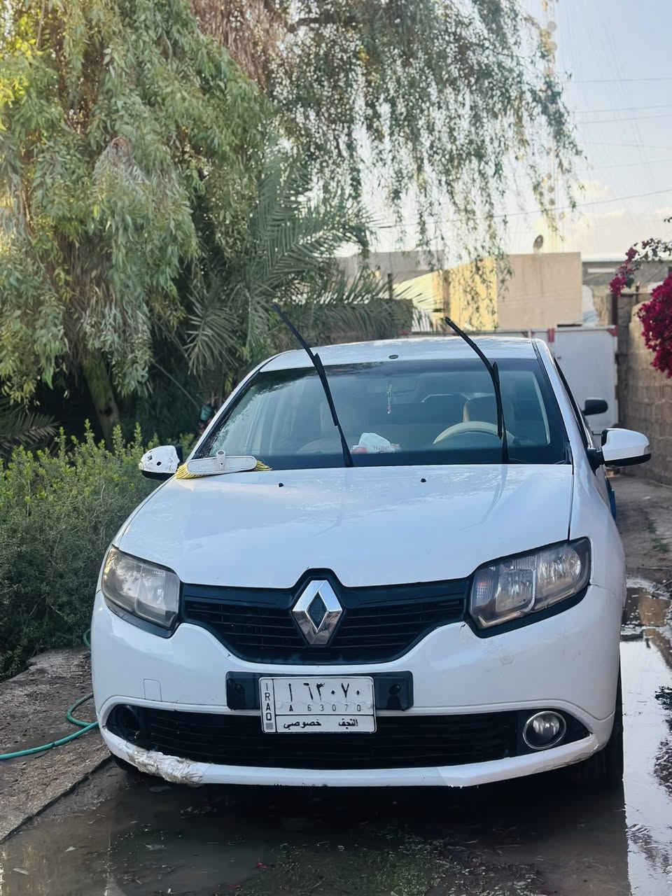 السلام عليكم
سياره رينو سمبل مديل 16
كير  اوتو مكينه كهربائيات تدفئه تبريد كله بحاله ممتازه 
سياره رقمها نجف راعيها يمي بنجف كبل يداور رايدها 
ب 55 وبيها مجال بسيط. الي يحب يتواصل ع هذا الرقم 
*********** 
مكاني نجف المناذره
