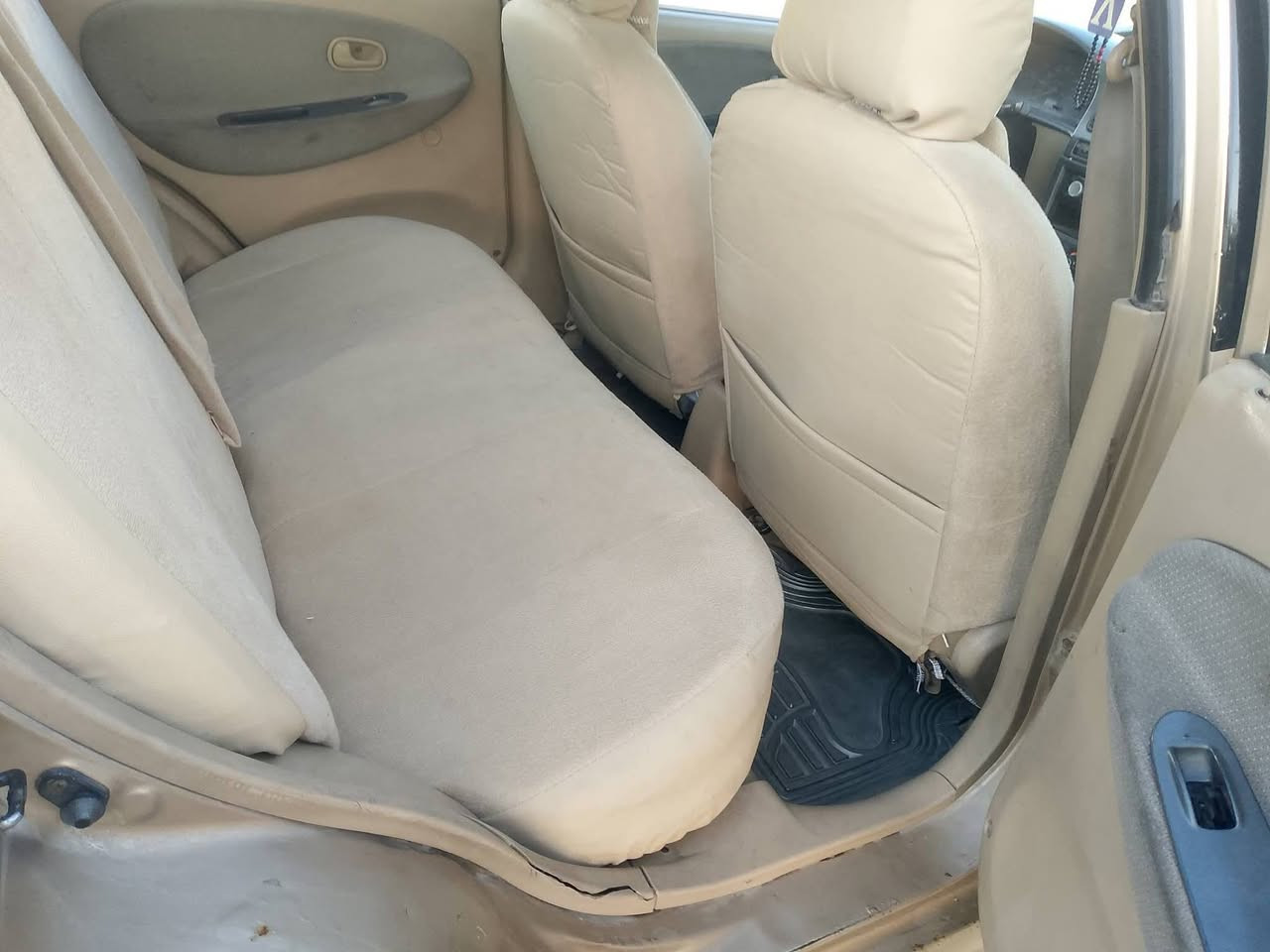 سلام عليكم كيا ريو موديل 2000 كفاله من حداديه خلفيه اماميه كير ومحرك تتفئه وتبريد غرفه جديده سياره خير من الله عدادات شغاله اليتات كلها شغاله سياره مابيها اي نقص مكاني بابل الحله ناحية النيل سعر 33وبيها مجال متواجد خاص او رقم الهاتفم ***********
