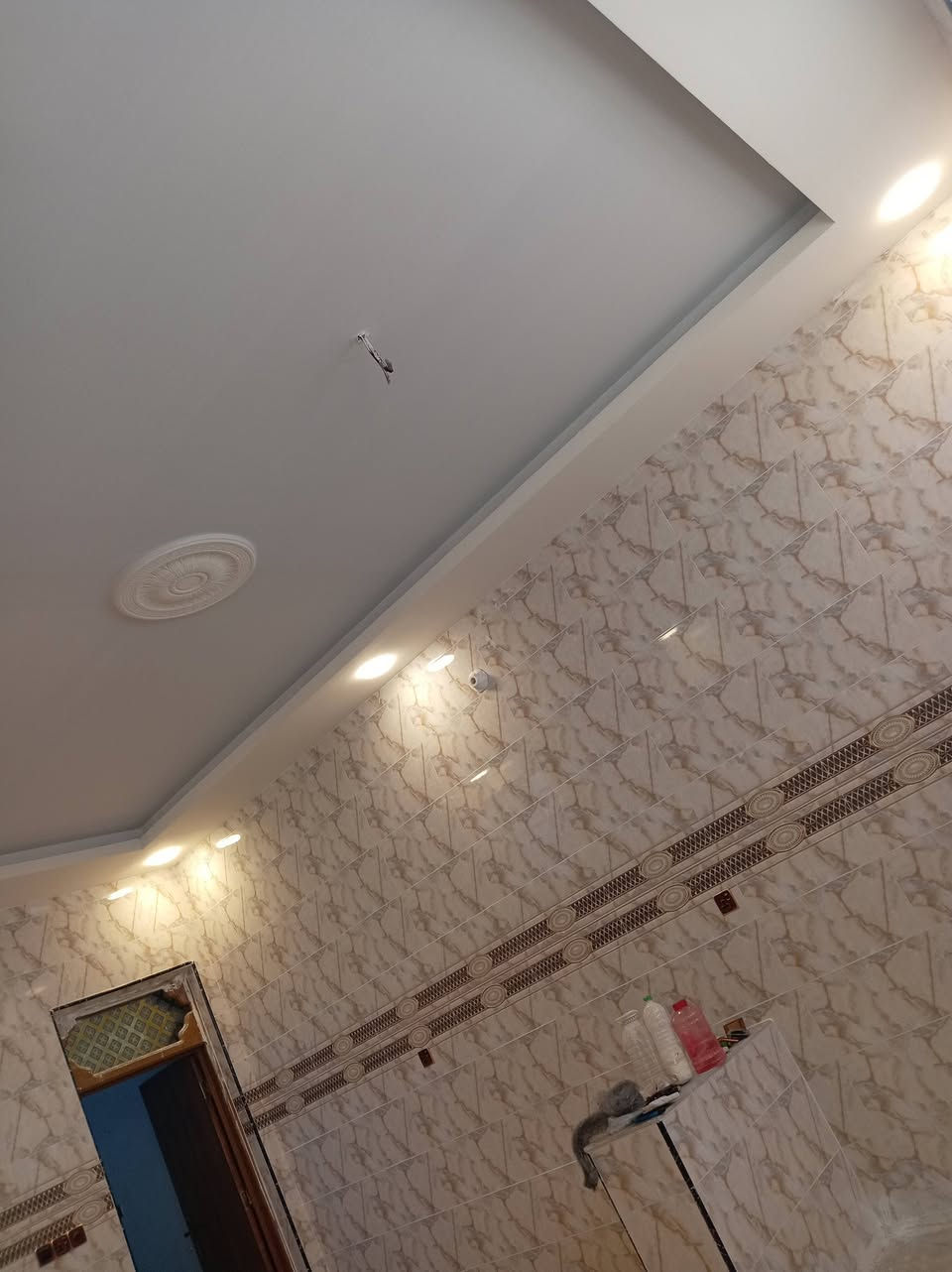 سلام عليكم بيت لبيع حي النداء ٥٠ متر قرب شارع  بيتي بيت شارع ٢٠ كبال مجمع الكرار بيت بناء جناي درجه اوله ٨٦٦٩٨ بصف ركن السعر ٥٥ مع مجاله بسيط اتصال رقم ***********
