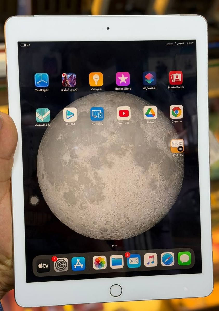 ايباد الجيل السابع واي فاي + شريحة 
مساحة 32gb 
معاه علبته 
بحالة جيدة


**إذا كنت صاحب هذا الإعلان وتريد حذفه لأي سبب، رجاءا أرسل رسالة إلى الدعم الفني**
