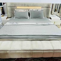 غرفه ضخمه • نضيفه • استخدام قليل