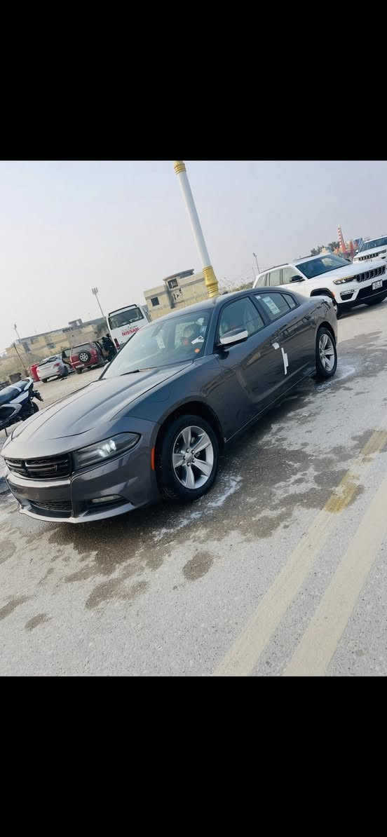 تحيه طيبه 🙂.  دوج جارجر SXT.  مديل 2016. اصل.  مكينه 3600حادث جاملغ وبنيد بدون عابر مكينه كير اكسل حداديه تخم تاير كله جديد رقم مثنى تحويل شرط مكانها سماوه مركز. بيع او مراوس. اي ستفسار  خابر وتدلل ***********
