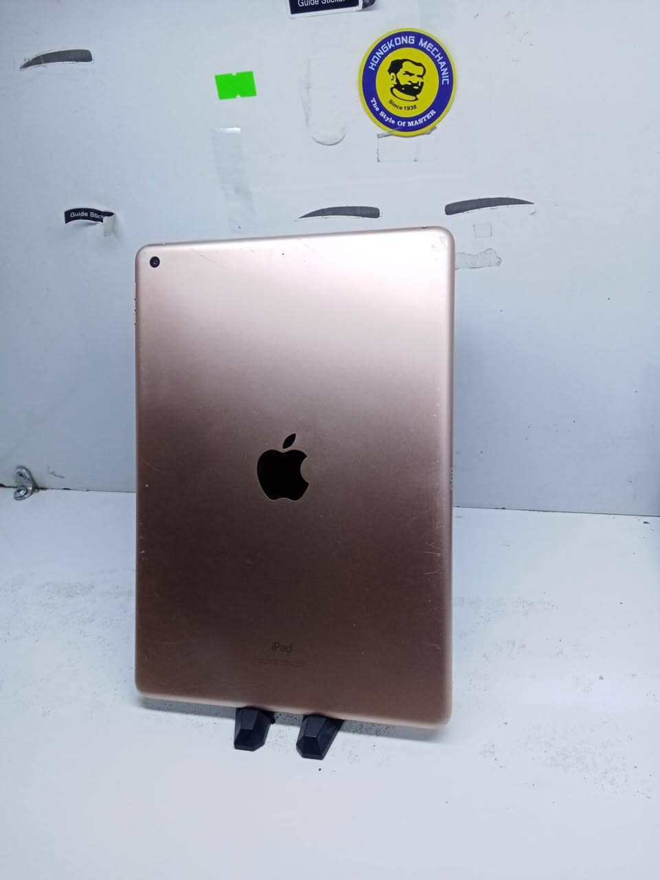 ايباد ٩
ذاكره ٣٢
جهاز مبدل بس كلاس
جهاز نضيف كارتونته ويا قفل ب ٢٥٠
مكاني نجف ***********
