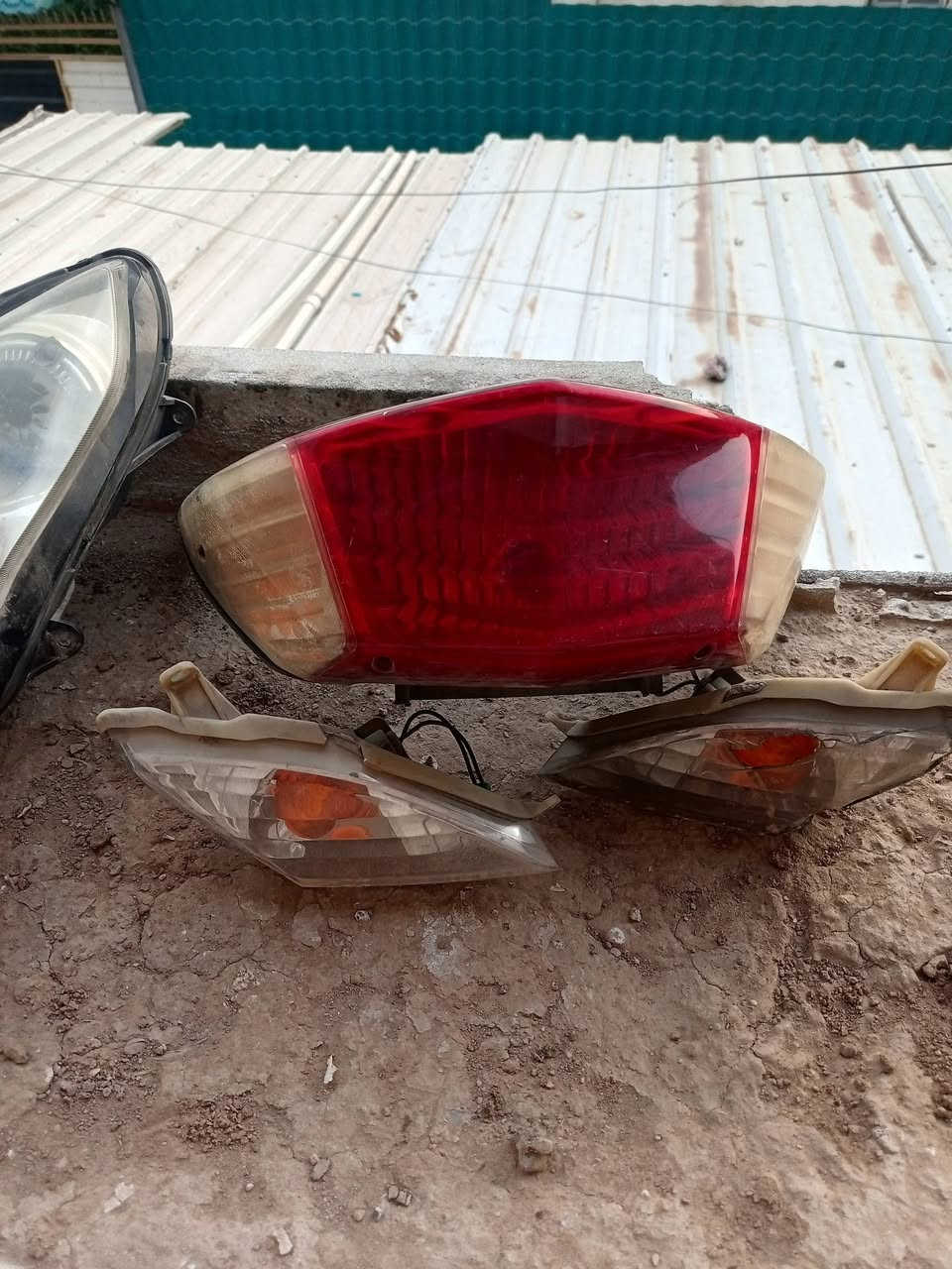 سلام عليكم هاي غراض مال سكنس فحل كلهن شغالات بس وحده منل اشاره بيها كسر بصيط مكاني  بغداد زيونه وهاذه رقمي بي واتساب ***********
