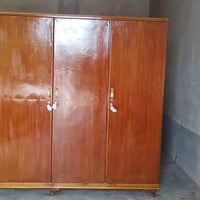 كنتور 4باب طول مترين ونص صاج  نضيف سعر150الف وبيها مجال 07804337552