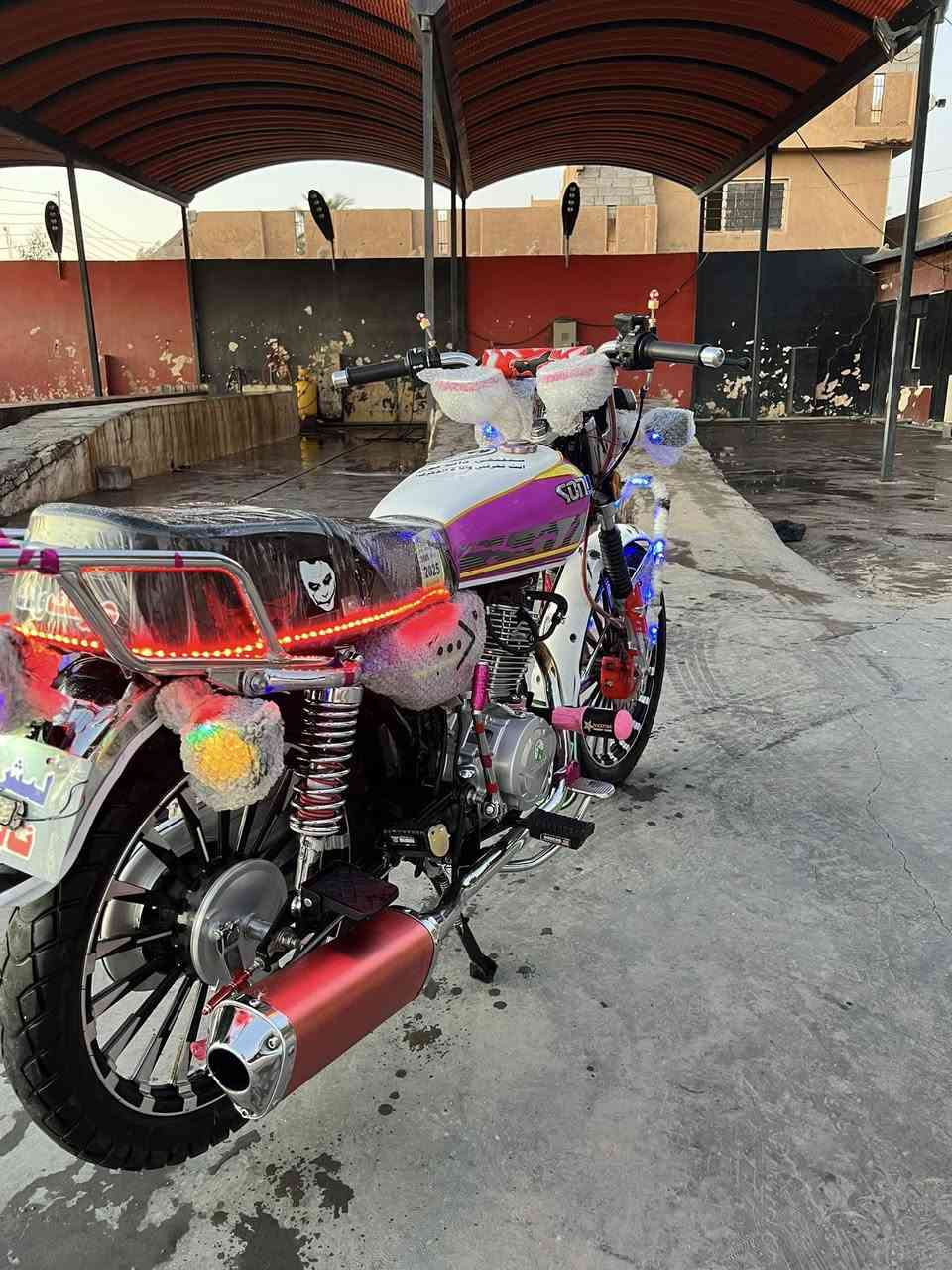 السلام عليكم
دراجه سيفان 5 كير (للبيع🔥❗️
موديل 25 
دراجه جديده ونضيفه 
برغي ممفتوح بيها عل بلاد 
800 وبيهاا مجال 
مكاني ديالى شهربان 
***********
