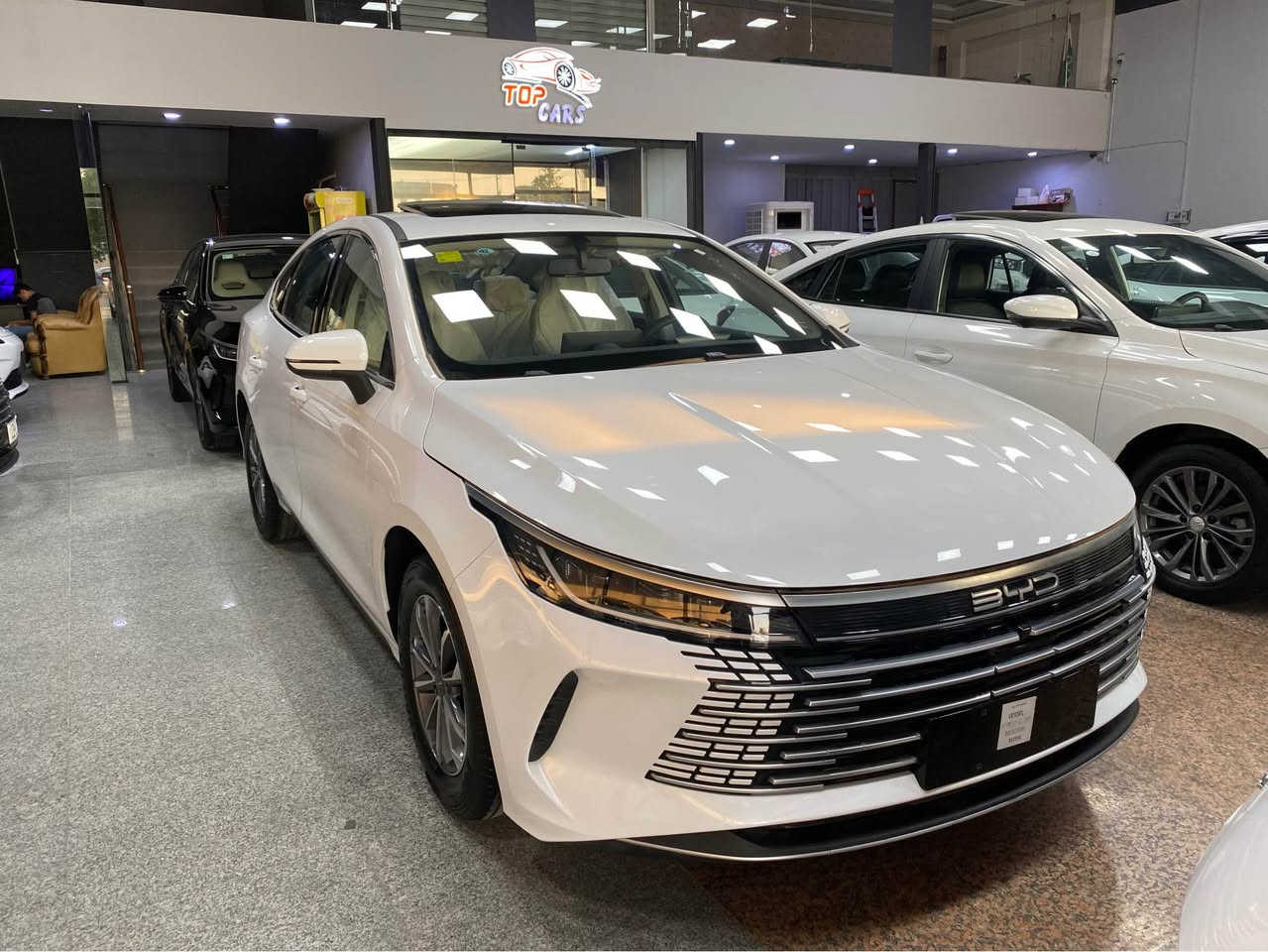 BYD DESTROYER 05 2025.   
فول مواسەفات .
مواصفات.کارەبایی و بەنزین و هایبريد.
شاشە تێسلا.بصمة شاشةوكاميرا ویل کەپ.
تحديد سورعه.پشت و پێش لید ڤۆلیۆم .سلایت.
 كامل ئەشیای لەگەڵە.سفر کیلۆمەتر
 سعر 132$🔥💣ورقە  مۆبایل  ***********
  مکان أربيل . معرض تۆپ کارس أربيل, العراق
