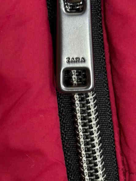 يلك  (ZARA)سوبر كريم 
القياس  S
النظافه 💯/💯  

يوجد توصيل 🚚 (بغداد -محافظات )
☎️رقم الهاتف :***********

للحجز -دايركت
