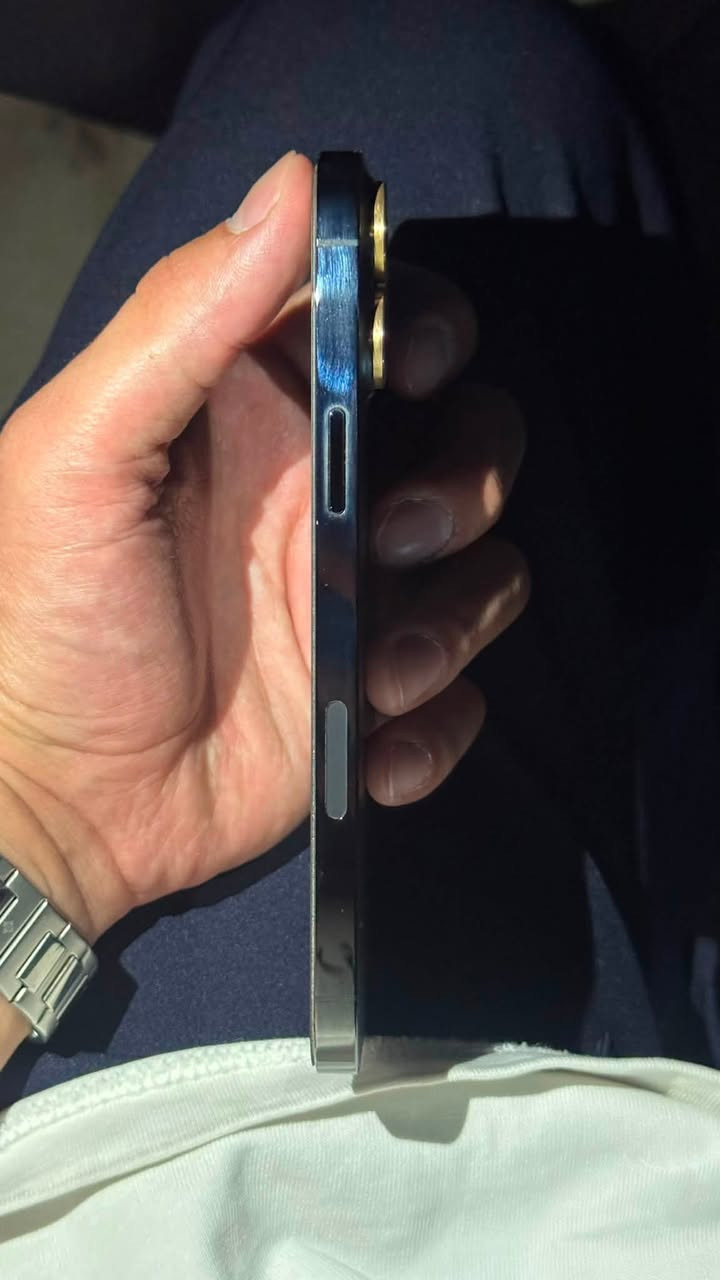 iPhone 13 Pro Max

سعة: 256GB

* Face ID شغال ✅

الجهاز مكفول من كلشي 
بطاريه 100(ما مبدل) فقط مرفوع الحقيقي 88 
ضمان اسبوع ايي خلل يرجع 

السعر: 700 وبي مجال


**إذا كنت صاحب هذا الإعلان وتريد حذفه لأي سبب، رجاءا أرسل رسالة إلى الدعم الفني**