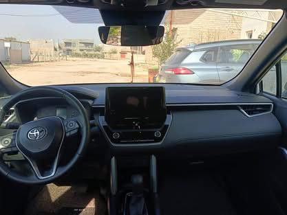 كورلا كروز هايبرد 2025 وارد امريكي 
رقم بغداد 
بصمه تشغيل عن بعد +بصمه ابواب
رادارات 360 درجة 
نقاط عمياء بالمري + اشتري بالمري
قيادة شبه ذاتية 
السيارة ماشية 10.000 كيلو 
شاشه كبيره +كامره دواره
سايد بريك بصمه + هولد 
شاحنة هاتف لاسلكي
تحكم ستيرن
قطعتين تبريد
ثلاث انظمه قياده 
ويل كب كروم 17 انج
الظرر  تبديل بنيد فقط شرط بدون دواخل 
بدون ايرباك
للاستفسار الاتصال على الرقم ***********
السعر  185$
