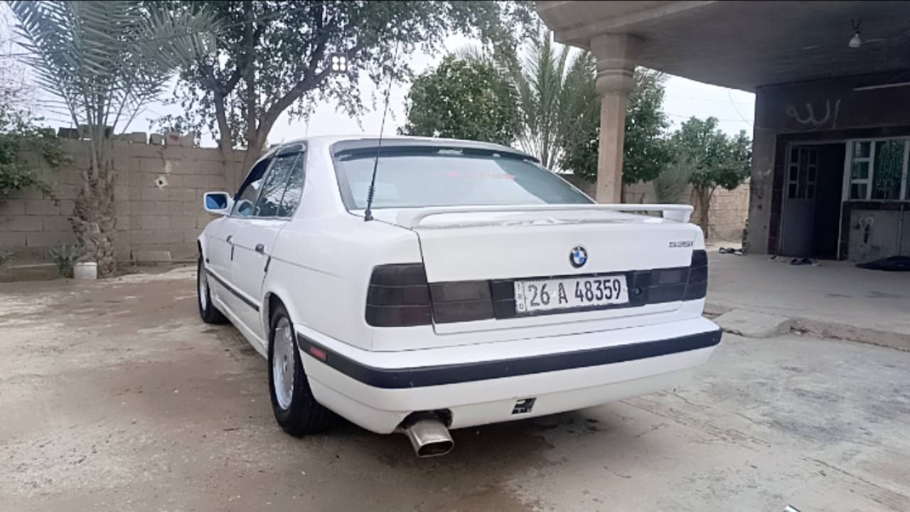 بيم حجم 535 سياره بسمي العنوان صلاح الدين مكشيفه مديل 1989 سياره صبغ عام فرن صدر عايزه تعبان تبريد مابيه محرك نضيف كير نضيف  نفس الي بصور عايزه ترتيب الداخل بطاريه جديده سنتر لك سعر 42وبيه مجال وذا مراوس حسب القناعه *********** فقط تصال
