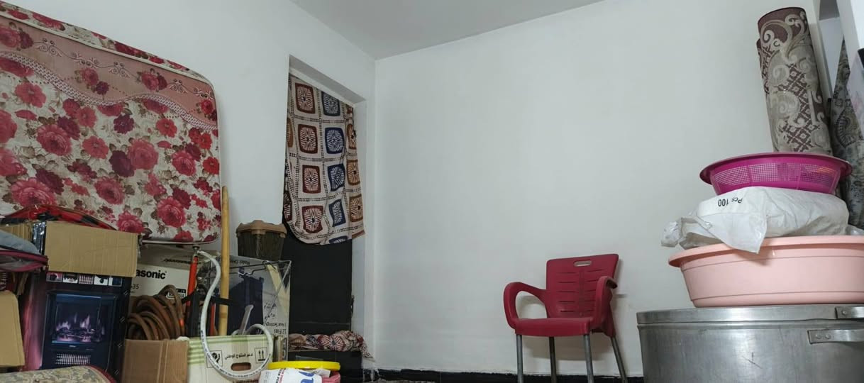 دار للبيع 100م
حي الجهاد مربع الطائي خلف المصرف يحتوي ع صاله ومطبخ وخدمات عدد 2 وغرف عدد 4 غرف للاستفسار اتصل ع ***********
شركه المستقبل للوساطه العقاريه
