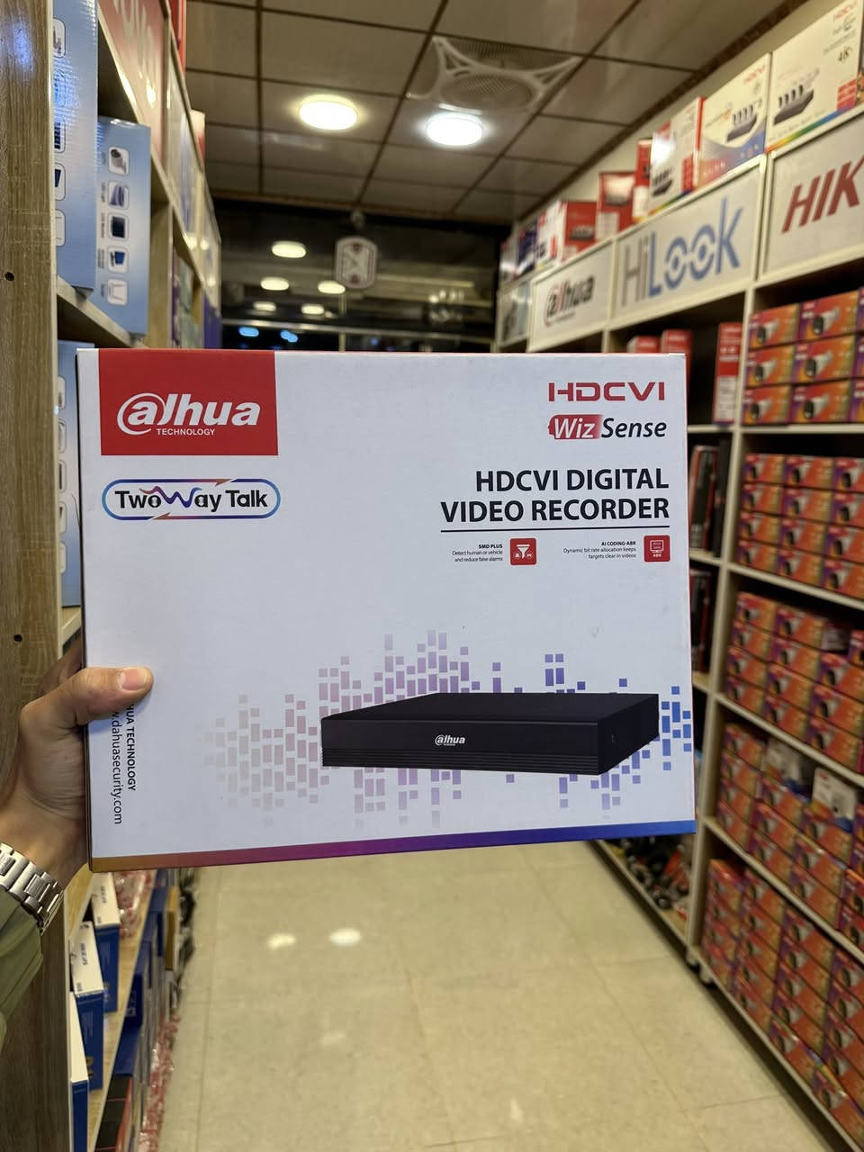 السلام عليكم زبائن مكتب العصر الجديد✅
متوفر كل ملحقات الكاميرات وبأسعار تنافسيه🔥

متوفر كل ايتمات وكاله دهوا📸
محولات
Dvr
بورسبلاي
محولات مطريه
لفات واير اصلي مسلح طبقتين 50م / 100م / 250م / 500م
متوفر ايضا لفات جاهزه
15م / 20م / 30م / 40م / 50م / 60م 
متوفر كامرات وكاله اسوار 
Dvr وكال اسوار

متوفر ups
120w
100w
1500v
2000v
850v

متوفر توصيل لكافه محافضات العراق

للطلب او الاستفسار :***********
