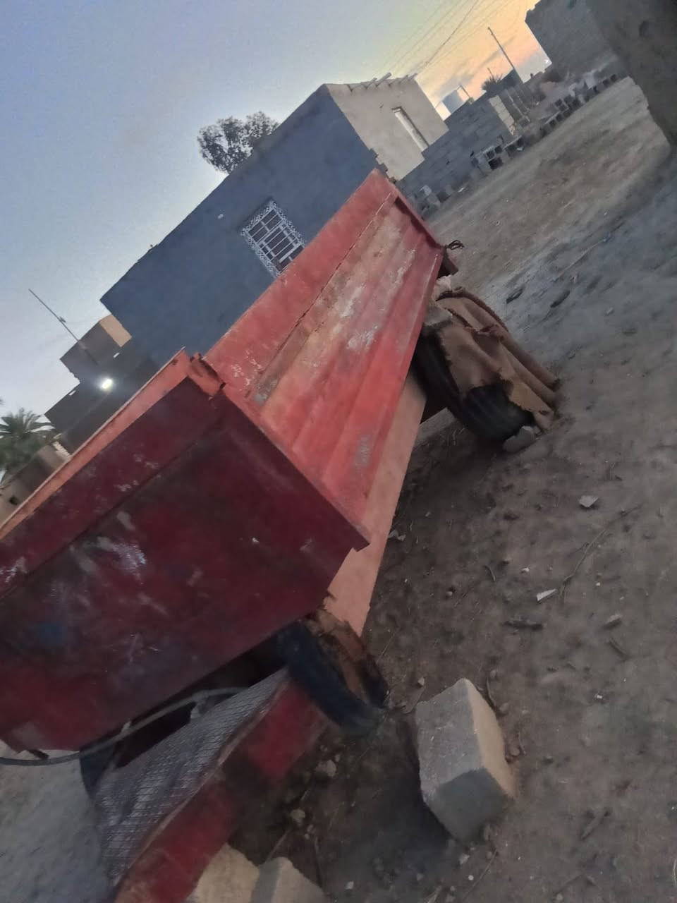 سلام عليكم عربانه للبيع جديده كلش تايرات جدد قلاب جك شغال جاهزه ***********
