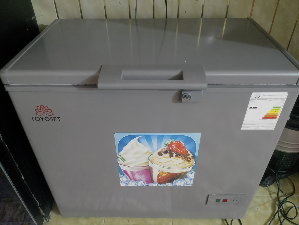 السلام عليكم
مجمده للبيع نظيفه جداا اسخدام قليل 16قدم 
السعر خاص


**إذا كنت صاحب هذا الإعلان وتريد حذفه لأي سبب، رجاءا أرسل رسالة إلى الدعم الفني**