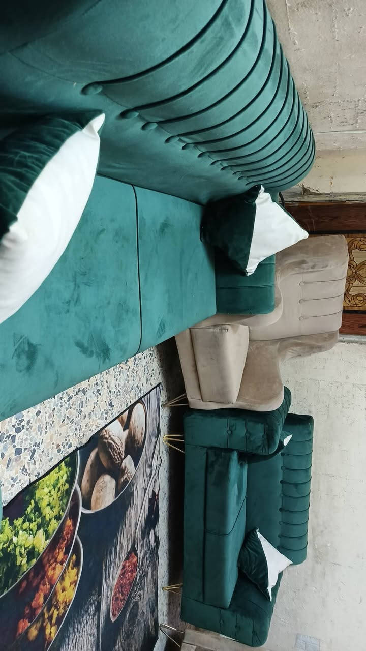 تخم 10 مقاعد تكمه  نظافه 90% سعر 270 مكان البياع يوجد توصل بكروه رقم يوجد  واتساب ***********
