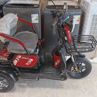 اريد ابيع دراجه شحن موديل 2024نضافه فول بعدهي جديده سعرهه بمليون ب300و...