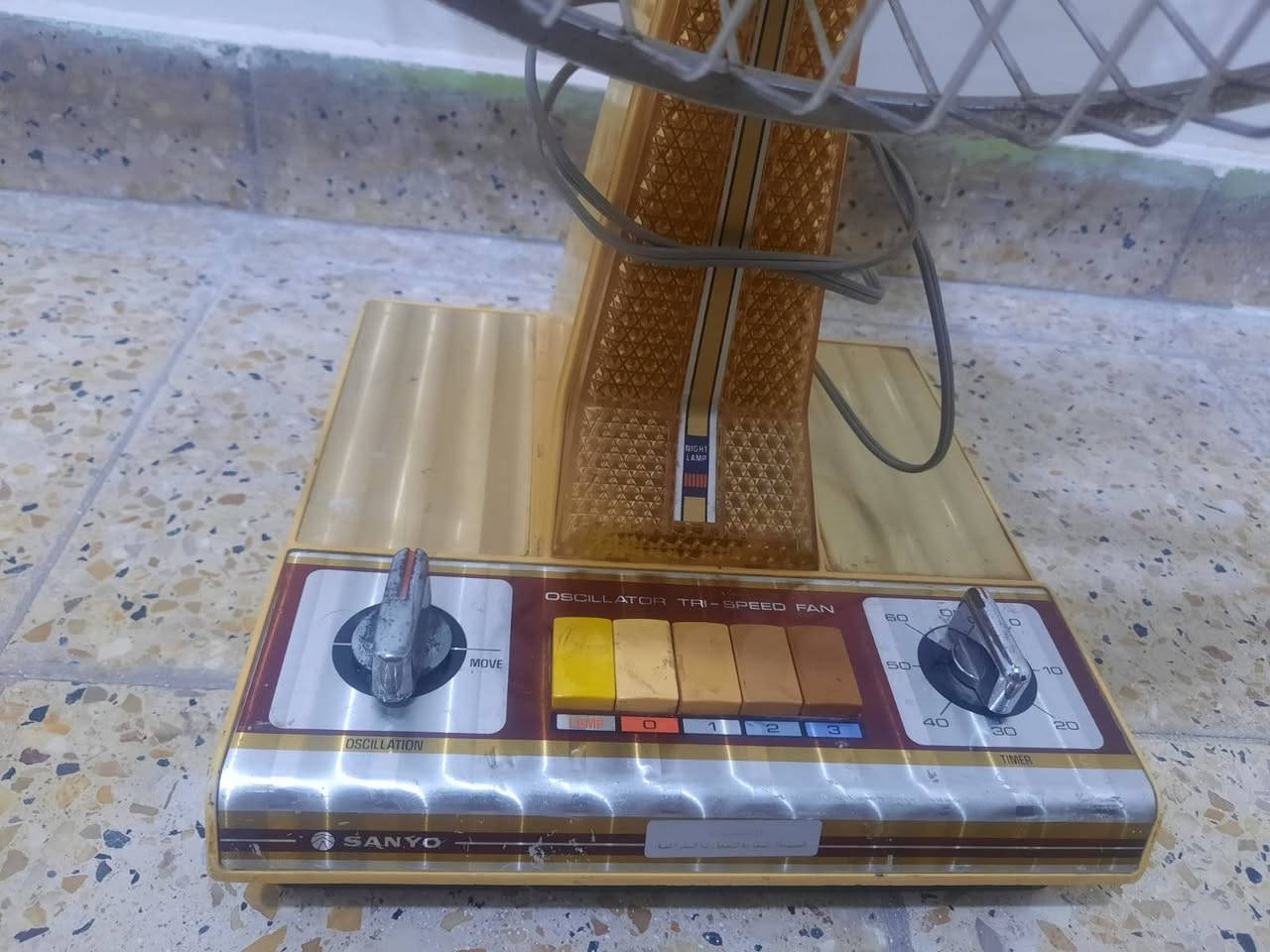 بنكه منظديه سانيو نظيفه بلاديه جدآ
ضررها فقط كسر بلقبق موظح بلصور نظيفه جدآ


**إذا كنت صاحب هذا الإعلان وتريد حذفه لأي سبب، رجاءا أرسل رسالة إلى الدعم الفني**